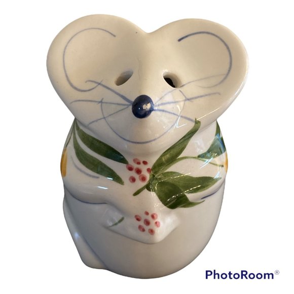 NORDSTROM CERAMIC Parmesan Cheese Shaker Ivory Mouse Ceramic 5 1/4" high - Picture 3 of 6